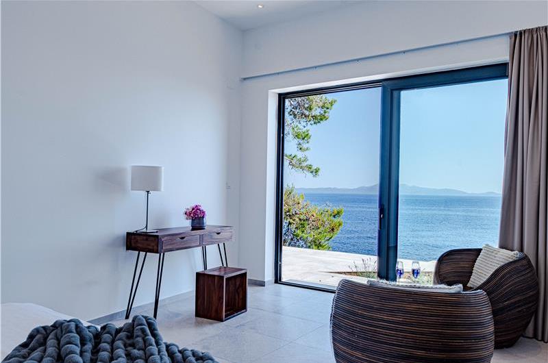 6 bedroom villa with infinity pool and sea views, Korcula Island, sleeps 12