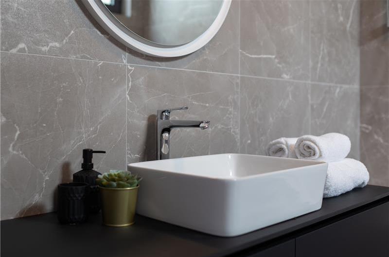 5 bedroom villa with pool near Split, sleeps 9