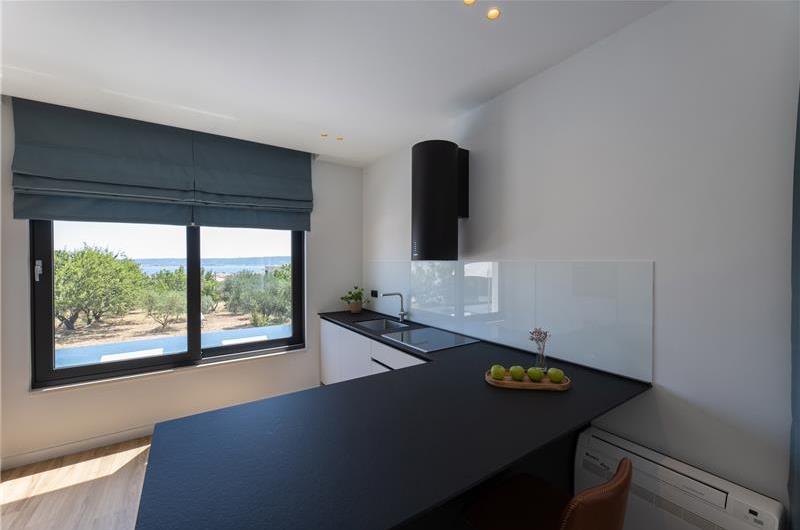 5 bedroom villa with pool near Split, sleeps 9