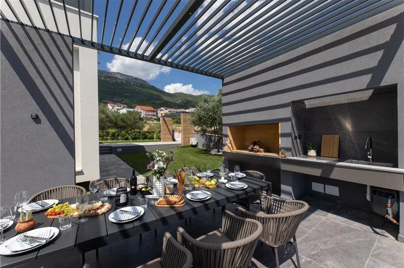 5 bedroom villa with pool near Split, sleeps 9