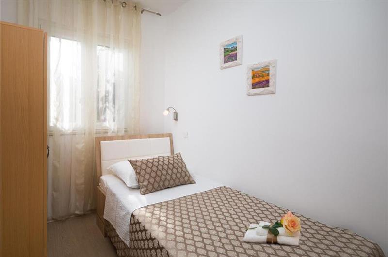 6 bedroom villa with pool in Milna, Brac Island sleeps 11