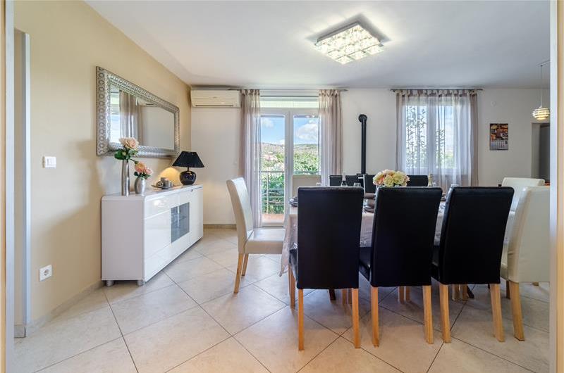 6 bedroom villa with pool in Milna, Brac Island sleeps 11