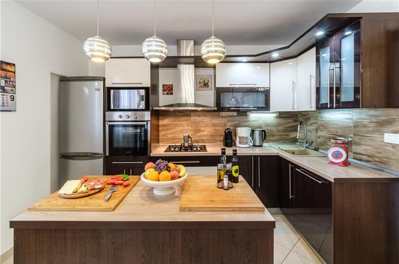 6 bedroom villa with pool in Milna, Brac Island sleeps 11