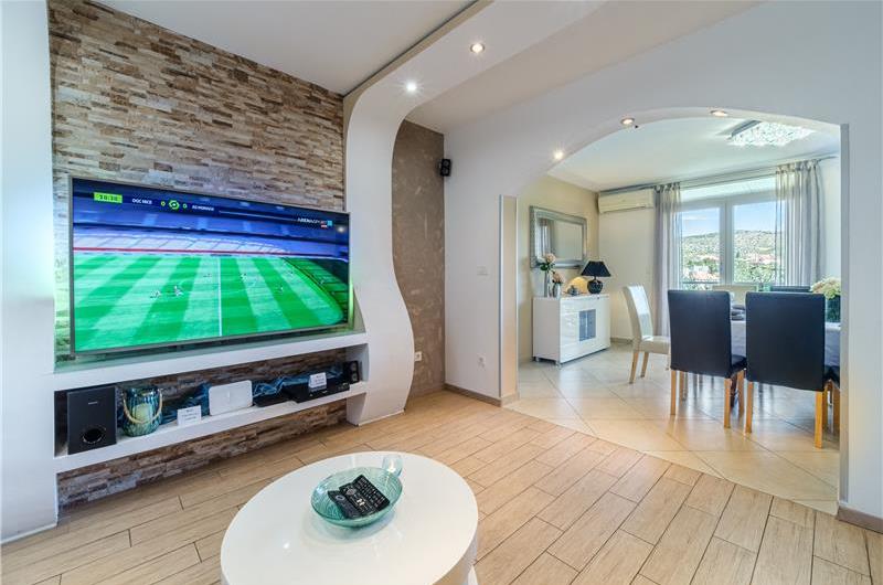 6 bedroom villa with pool in Milna, Brac Island sleeps 11