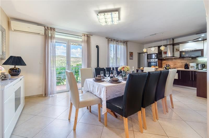 6 bedroom villa with pool in Milna, Brac Island sleeps 11