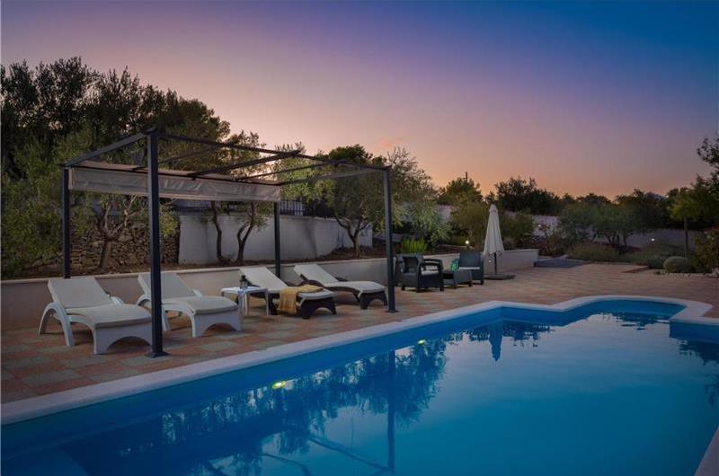 6 bedroom villa with pool in Milna, Brac Island sleeps 11
