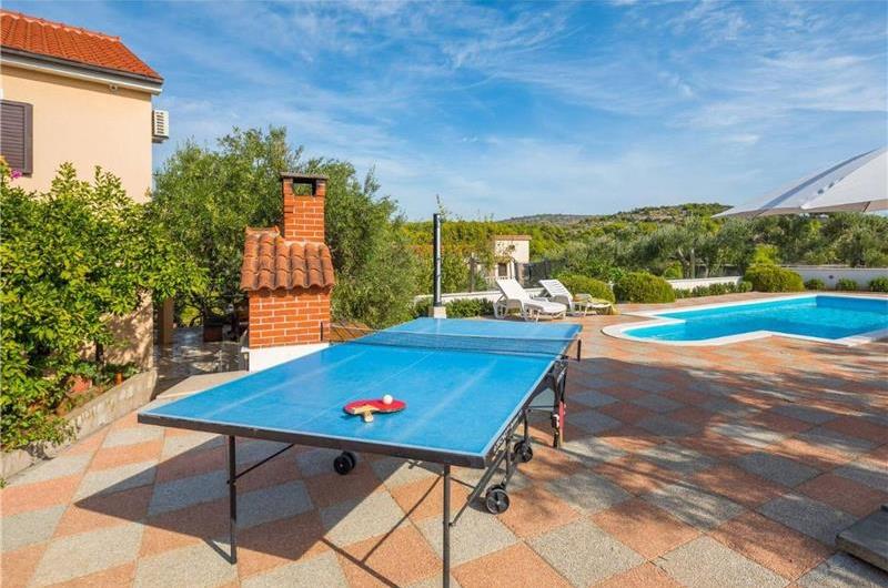 6 bedroom villa with pool in Milna, Brac Island sleeps 11