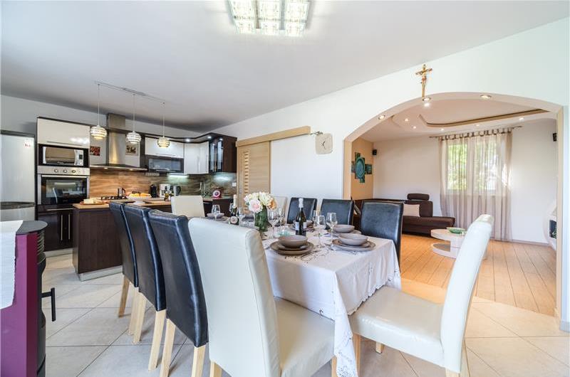 6 bedroom villa with pool in Milna, Brac Island sleeps 11
