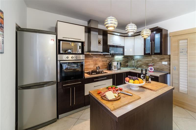 6 bedroom villa with pool in Milna, Brac Island sleeps 11