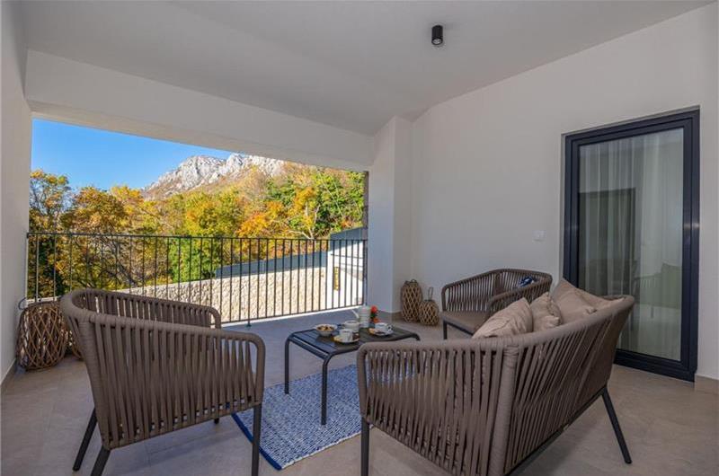 5 bedroom villa with pool near Crikvenica, sleeps 10