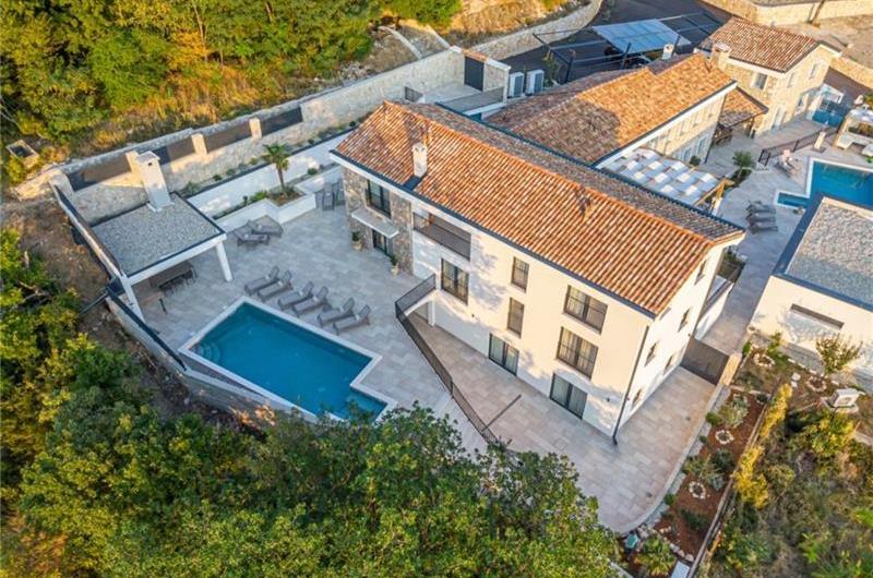 5 bedroom villa with pool near Crikvenica, sleeps 10