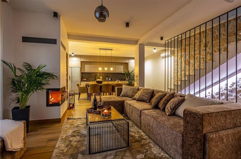 5 bedroom villa with pool near Crikvenica, sleeps 10