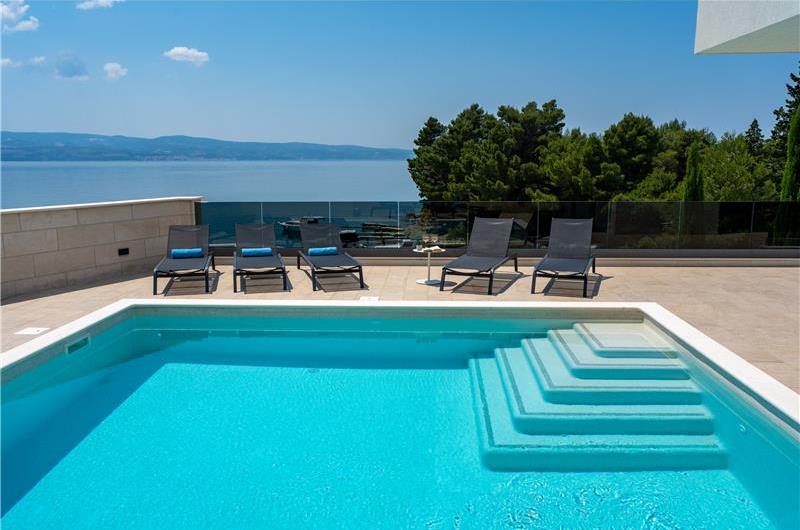5 bedroom beachfront villa with heated pool near Omis, sleeps 9
