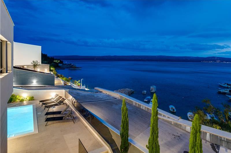 5 bedroom beachfront villa with heated pool near Omis, sleeps 9