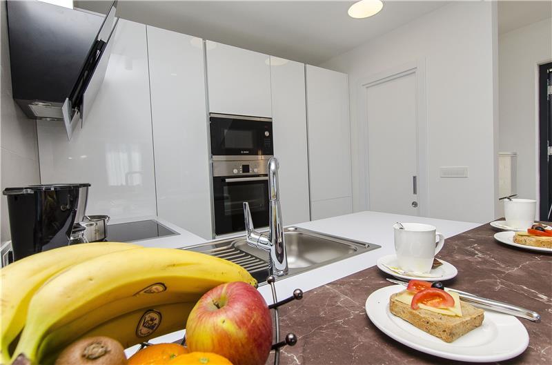 5 bedroom beachfront villa with heated pool near Omis, sleeps 9