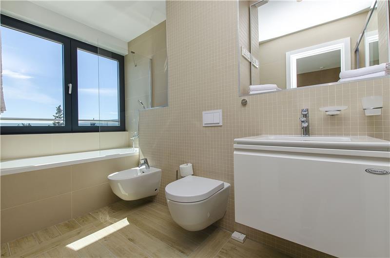 5 bedroom beachfront villa with heated pool near Omis, sleeps 9