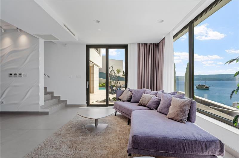 5 bedroom beachfront villa with heated pool near Omis, sleeps 9