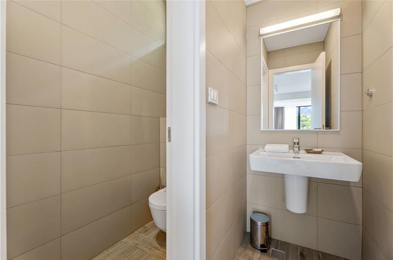 5 bedroom beachfront villa with heated pool near Omis, sleeps 9