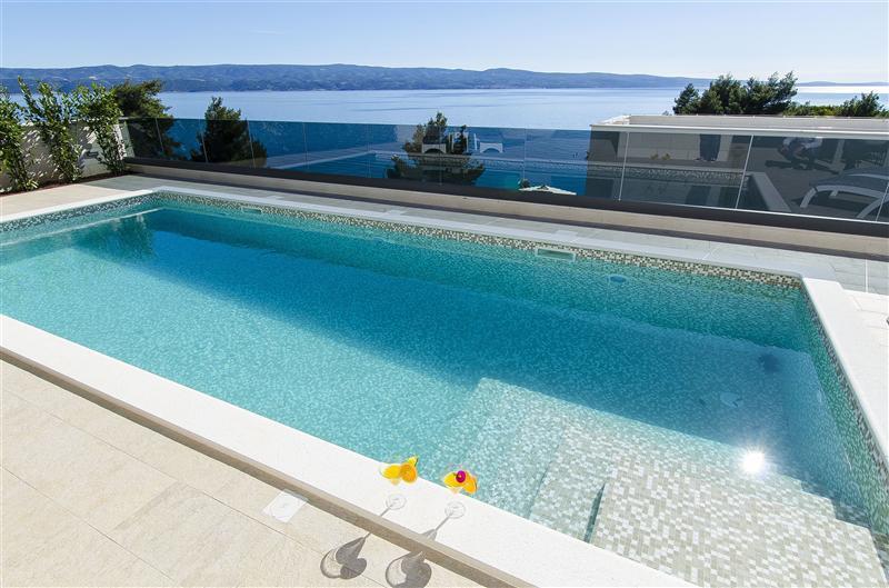 5 bedroom beachfront villa with heated pool near Omis, sleeps 9