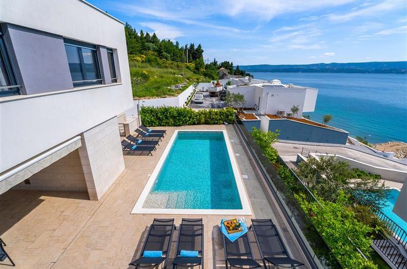 5 bedroom beachfront villa with heated pool near Omis, sleeps 9