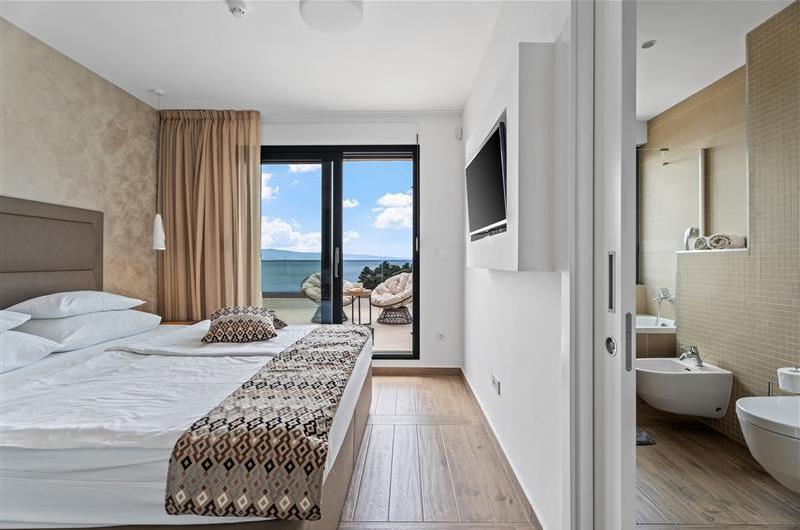 5 bedroom beachfront villa with heated pool near Omis, sleeps 9