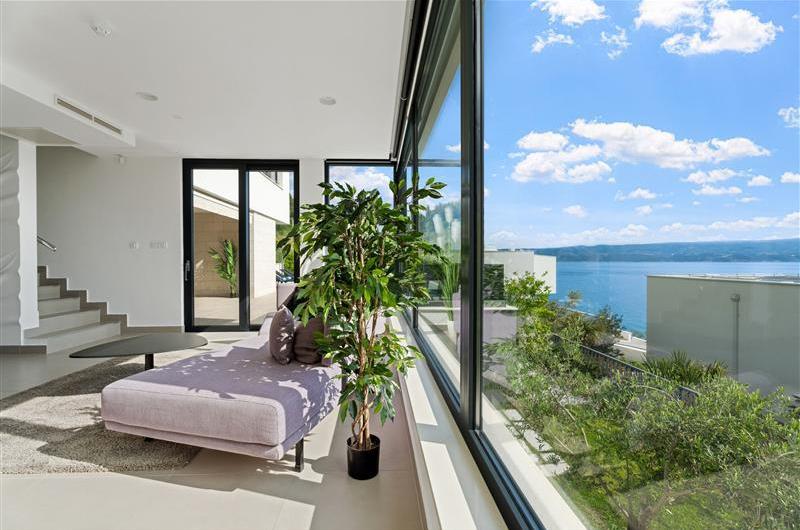 5 bedroom beachfront villa with heated pool near Omis, sleeps 9