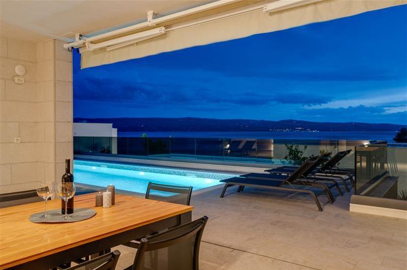 5 bedroom beachfront villa with heated pool near Omis, sleeps 9