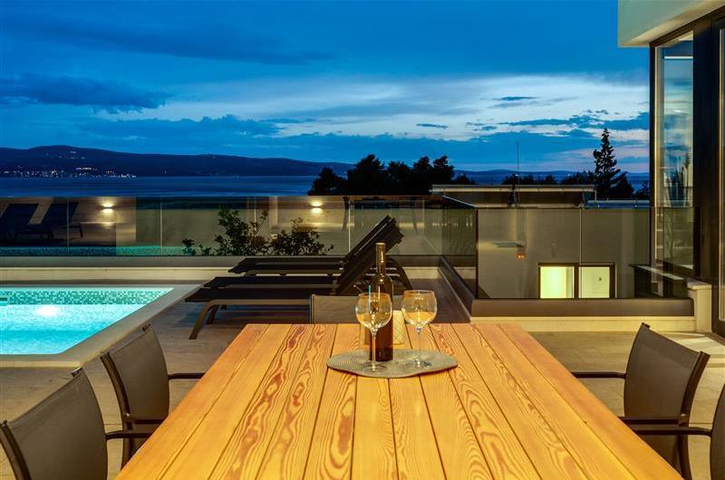 5 bedroom beachfront villa with heated pool near Omis, sleeps 9