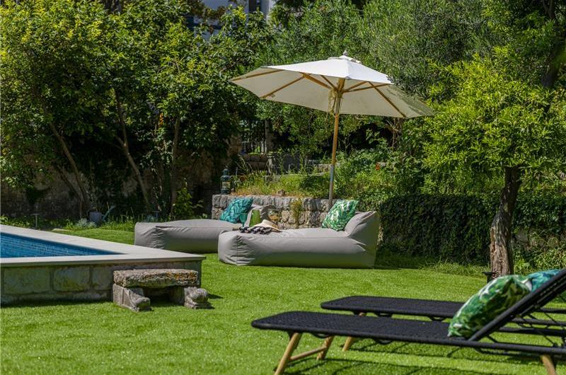 4 bedroom villa with pool in Lapad, Dubrovnik, sleeps 8