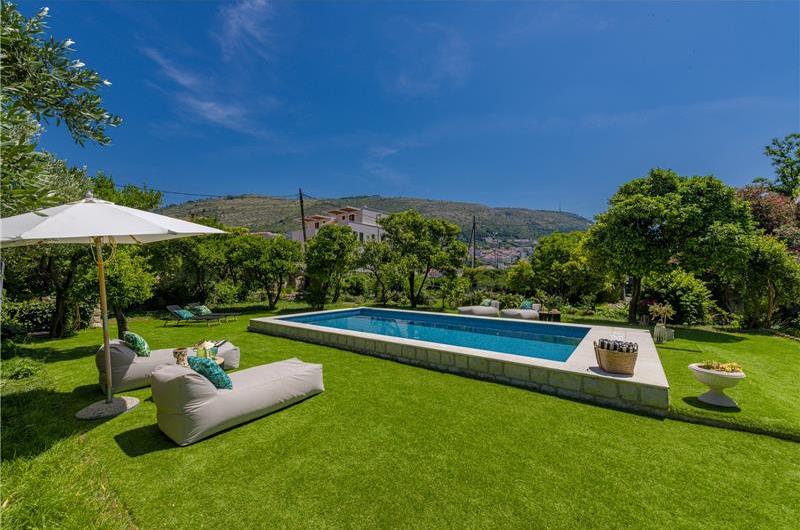 4 bedroom villa with pool in Lapad, Dubrovnik, sleeps 8