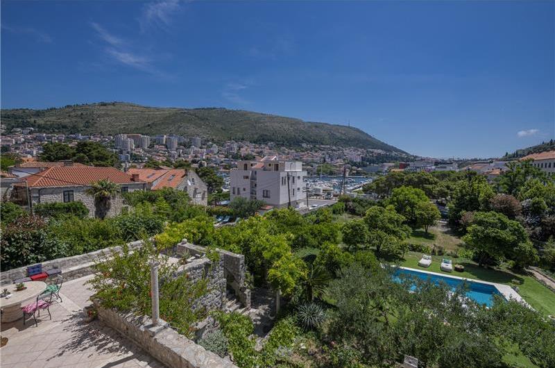 4 bedroom villa with pool in Lapad, Dubrovnik, sleeps 8