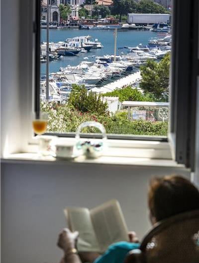 4 bedroom villa with pool in Lapad, Dubrovnik, sleeps 8