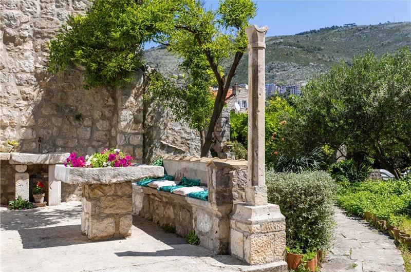 4 bedroom villa with pool in Lapad, Dubrovnik, sleeps 8