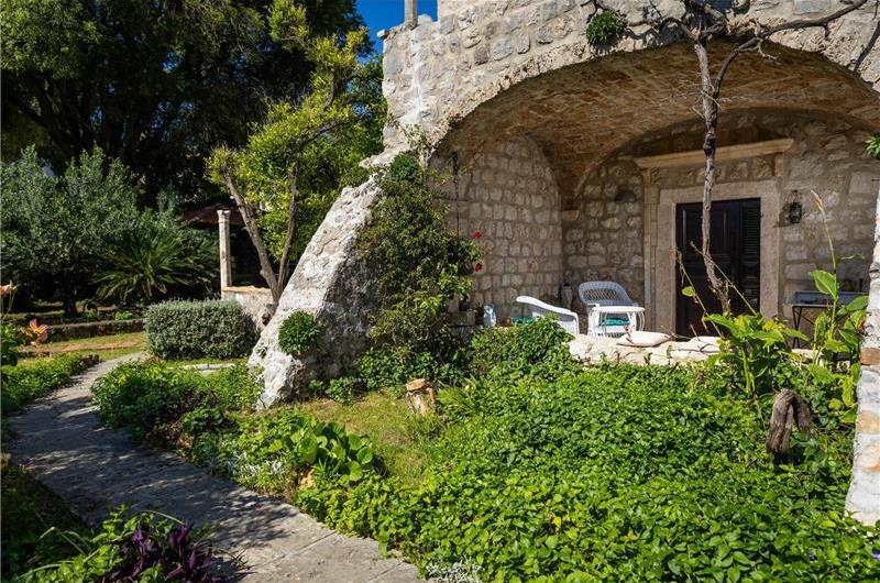 4 bedroom villa with pool in Lapad, Dubrovnik, sleeps 8