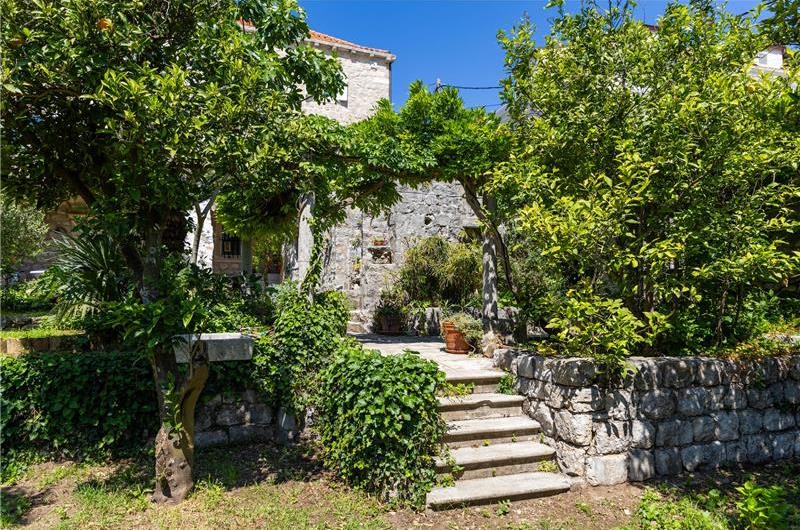 4 bedroom villa with pool in Lapad, Dubrovnik, sleeps 8