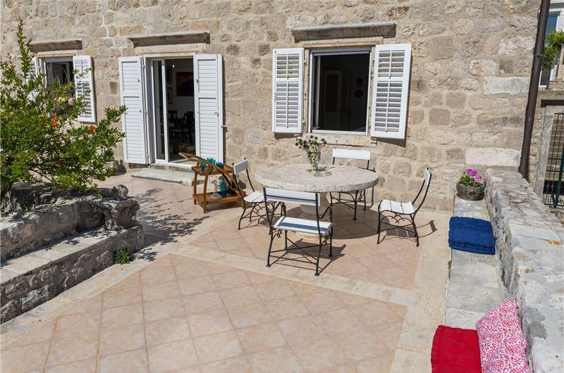 4 bedroom villa with pool in Lapad, Dubrovnik, sleeps 8