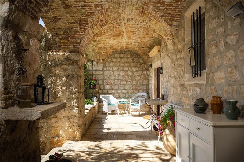 4 bedroom villa with pool in Lapad, Dubrovnik, sleeps 8