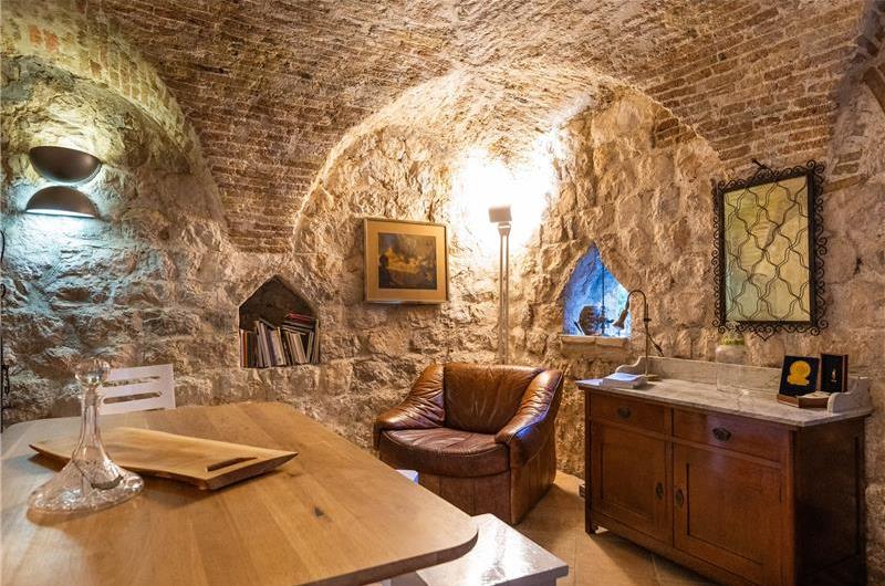 4 bedroom villa with pool in Lapad, Dubrovnik, sleeps 8