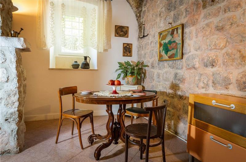 4 bedroom villa with pool in Lapad, Dubrovnik, sleeps 8