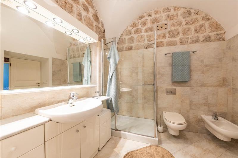 4 bedroom villa with pool in Lapad, Dubrovnik, sleeps 8