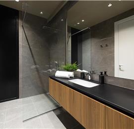 Luxury 5-Bedroom Sea-View Villa with Heated Infinity Pool in Orasac near Dubrovnik – Sleeps 10