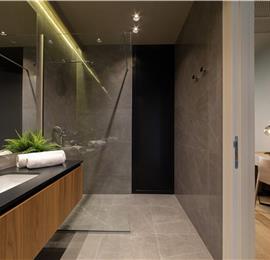 Luxury 5-Bedroom Sea-View Villa with Heated Infinity Pool in Orasac near Dubrovnik – Sleeps 10