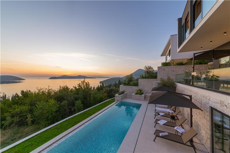 Sea-view villa in Orasac, photograph 25