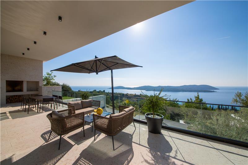 Sea-view villa in Orasac, photograph 4