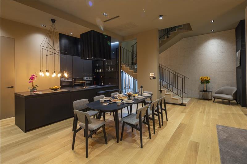 Luxury 5-Bedroom Sea-View Villa with Heated Infinity Pool in Orasac near Dubrovnik – Sleeps 10