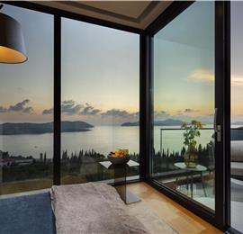 Luxury 5-Bedroom Sea-View Villa with Heated Infinity Pool in Orasac near Dubrovnik – Sleeps 10