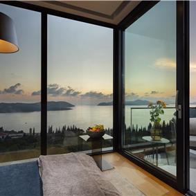 Luxury 5-Bedroom Sea-View Villa with Heated Infinity Pool in Orasac near Dubrovnik – Sleeps 10