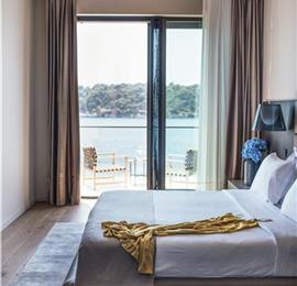 5-Bedroom Beachfront Villa with Heated Infinity Pool and Elevator near Dubrovnik – Sleeps 10