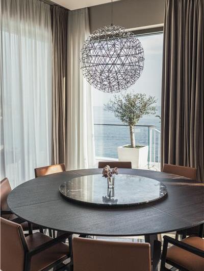 5-Bedroom Beachfront Villa with Heated Infinity Pool and Elevator near Dubrovnik – Sleeps 10