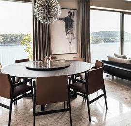 5-Bedroom Beachfront Villa with Heated Infinity Pool and Elevator near Dubrovnik – Sleeps 10